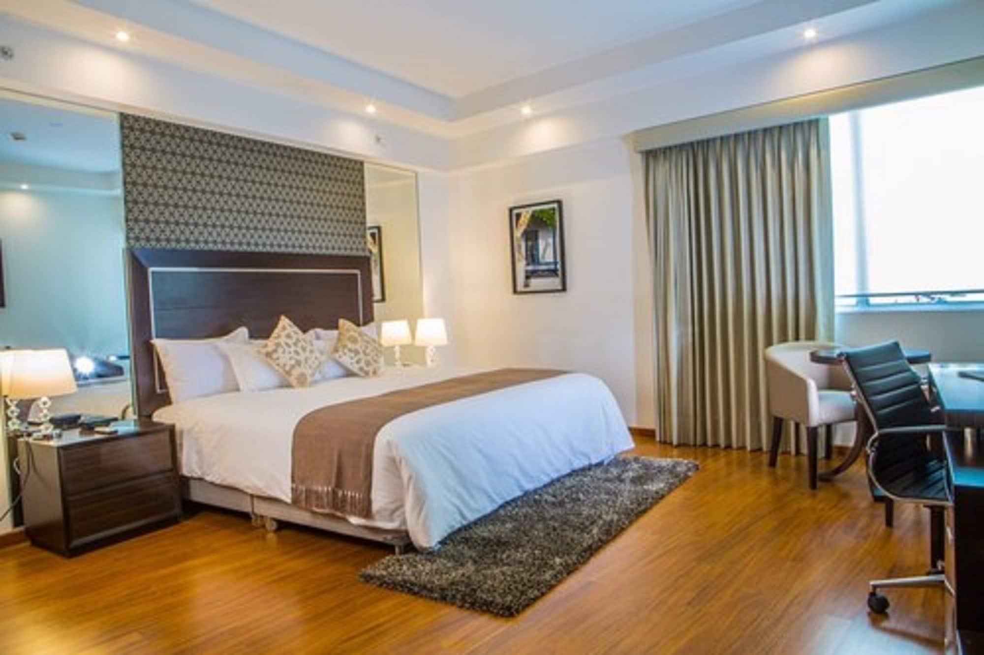 Jose Antonio Deluxe Hotel Lima Luaran gambar