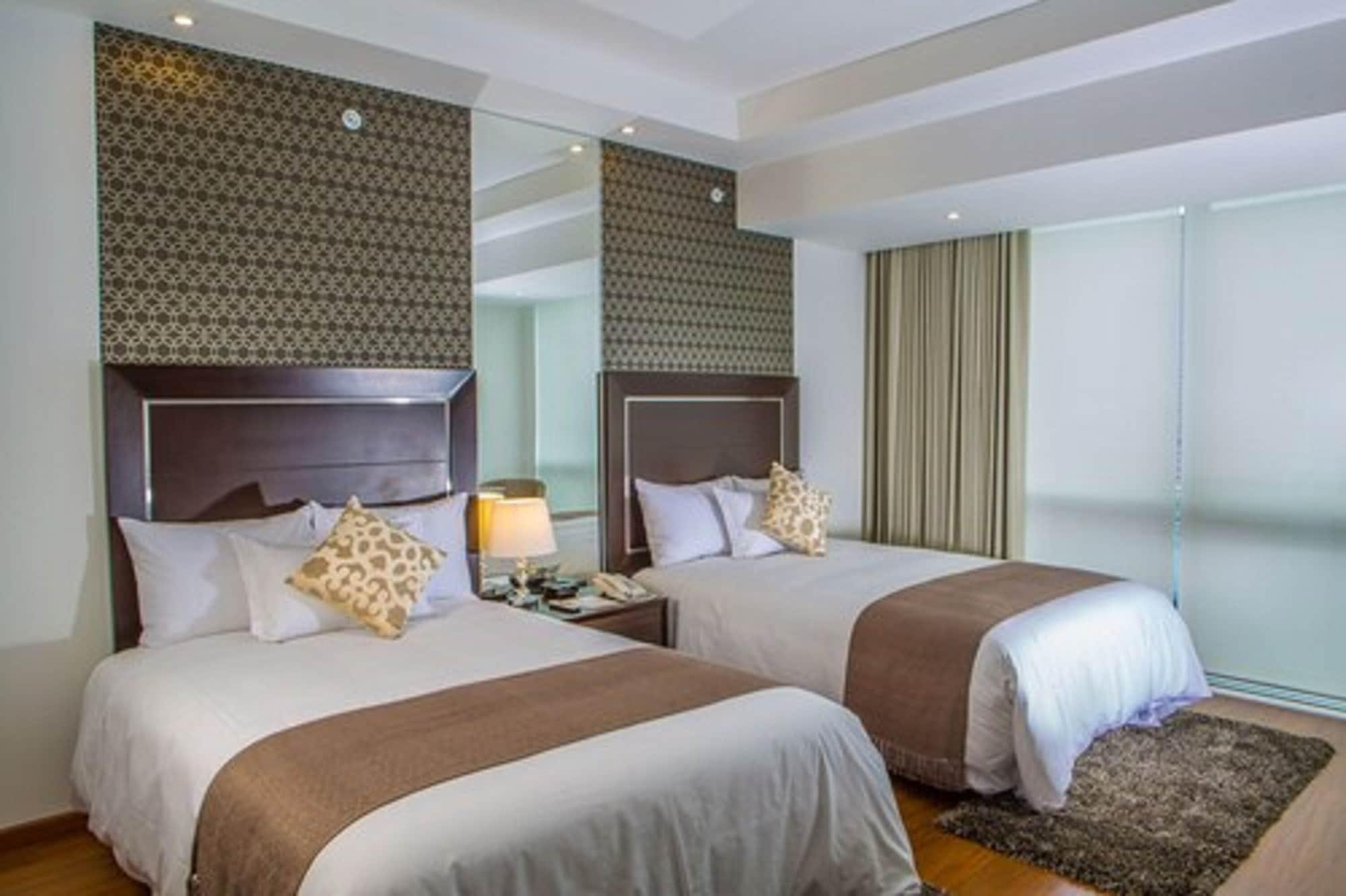 Jose Antonio Deluxe Hotel Lima Luaran gambar