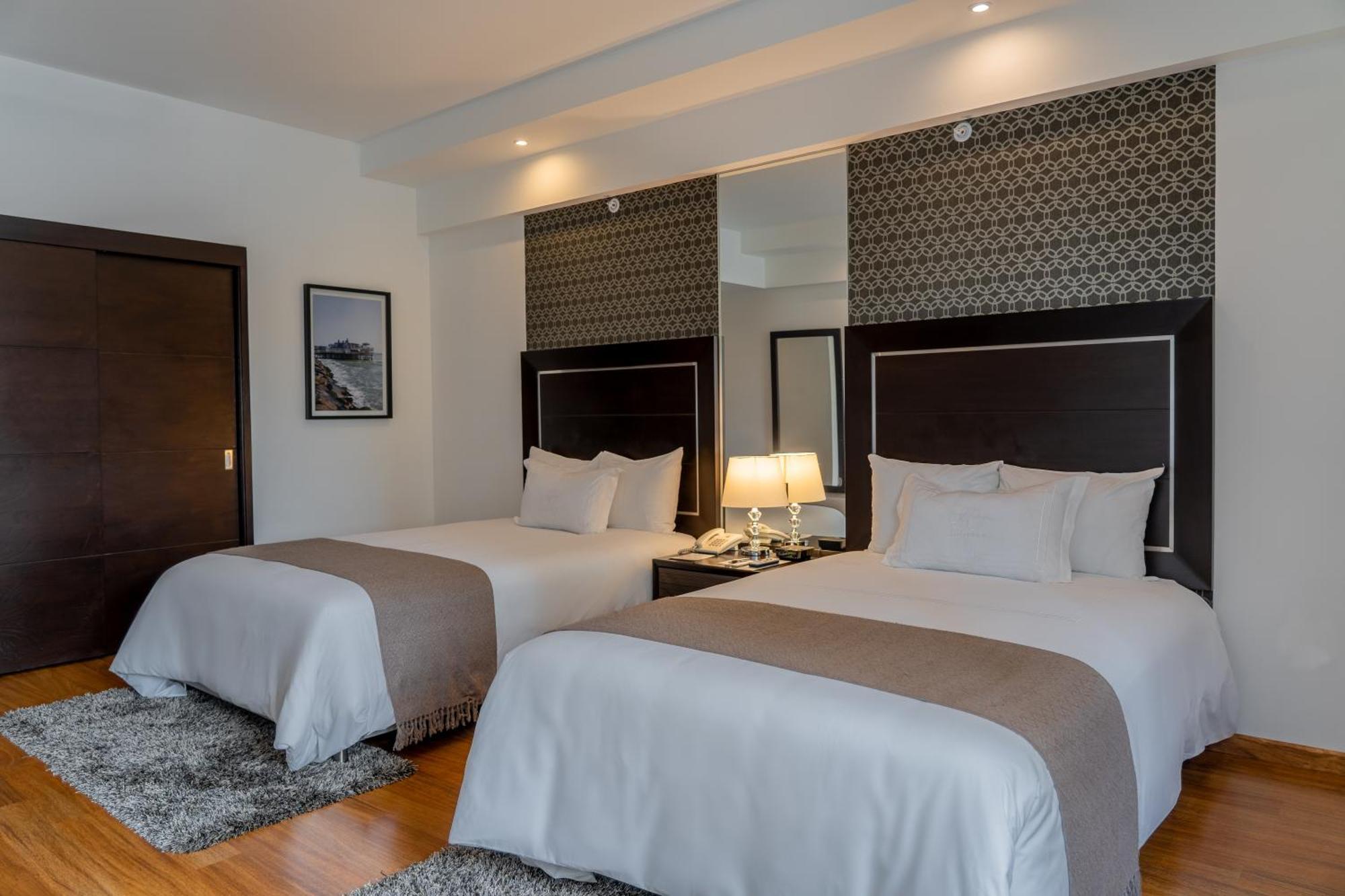 Jose Antonio Deluxe Hotel Lima Luaran gambar