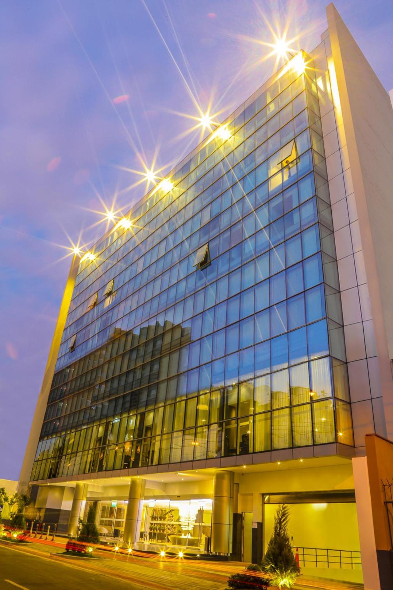 Jose Antonio Deluxe Hotel Lima Luaran gambar